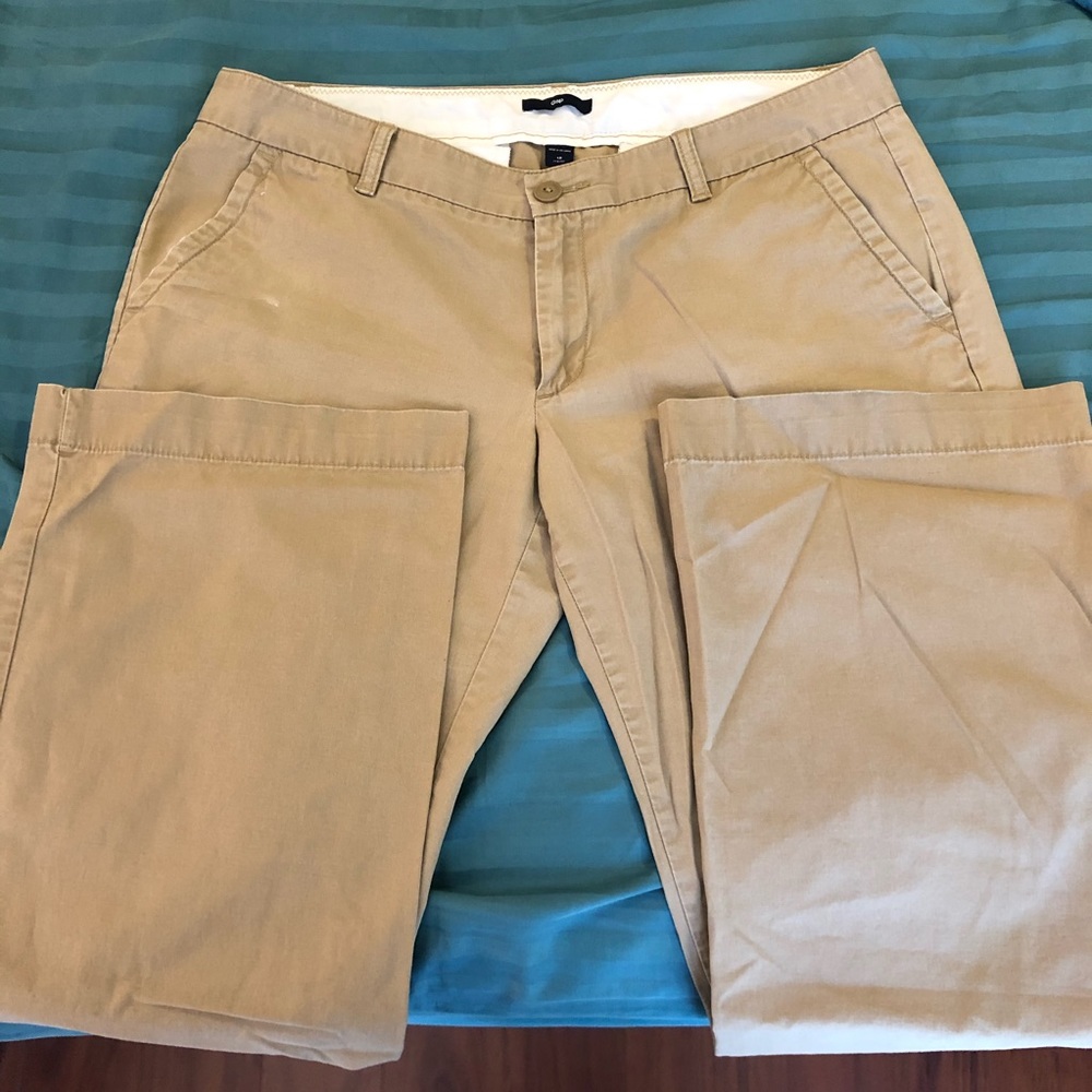 ❤️ GAP straight leg khakis - 12R